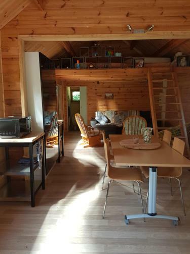 Insolite Chalet De P�che S�r�nit� - Bien Etre