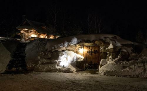 Osada Jaworzyny - Domek Hobbita Z Jaskini? Spa