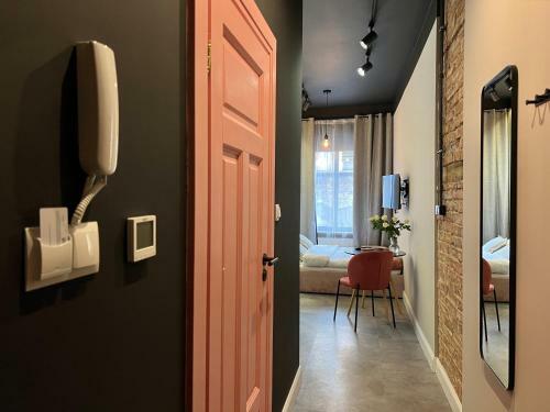 Pudrowy Apartament Old Town Design