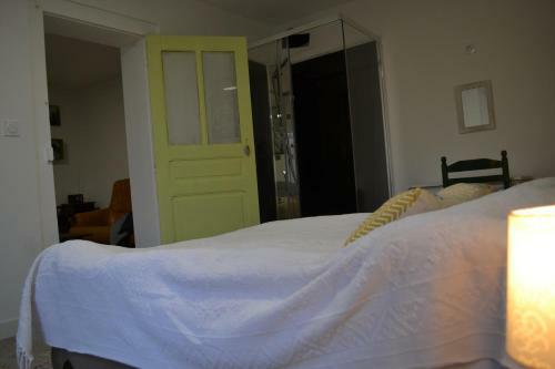 Maison Chaleureuse A 5 Minutes A Pied Du Centre Ville A Conches