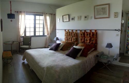 Bed & Breakfast Le Ch�teau de Roqueb�re