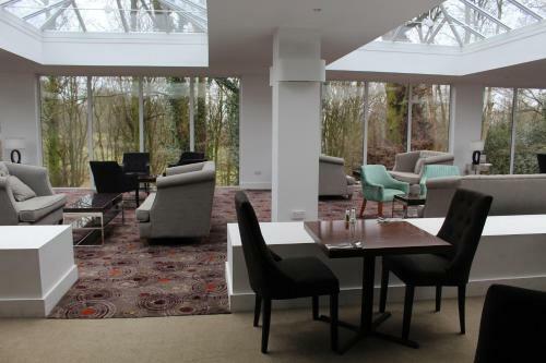 Chimney House Hotel And Restaurant