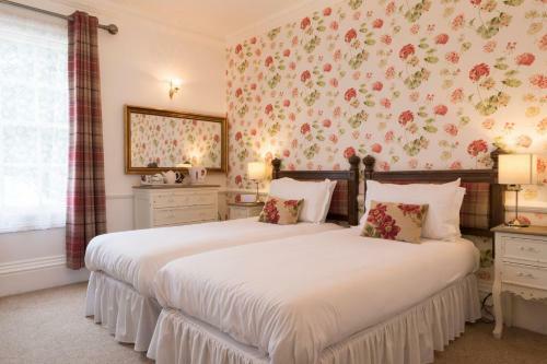 Woodlands Lodge Hotel
