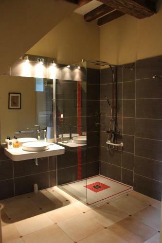 Bed & Breakfast Ferme-ch�teau de Cordey & Spa