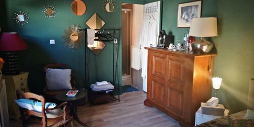 Hostal La Cour Du Puits Chambre Maxime