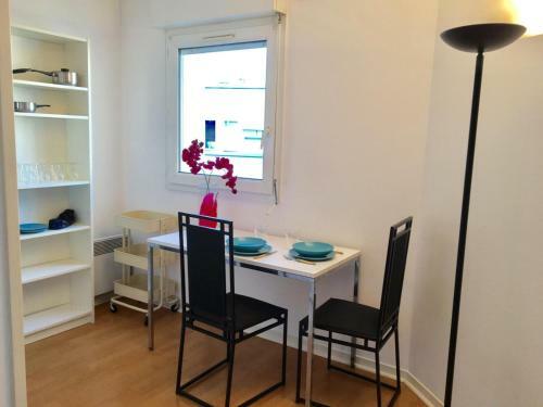Apartamento Studio Avec Terrasse Proche de Paris La D�fense - Courbevoie