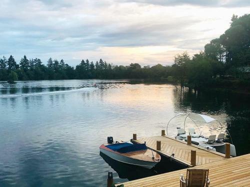 Hostal Domaine Le Lac Bleu