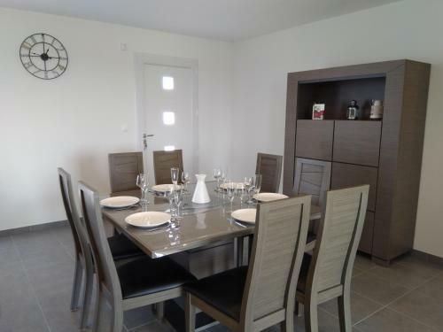 Maison de Vacances Pr�s de La Mer � Cr�ances