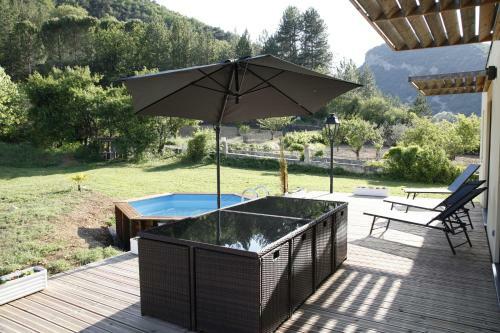 Villa En Campagne Proven�ale Avec Piscine