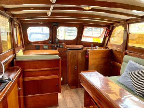 Port Deauville Yacht Vintage