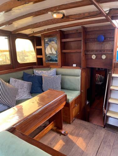 Port Deauville Yacht Vintage