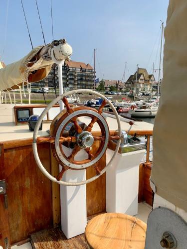 Port Deauville Yacht Vintage