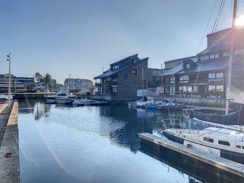 Apartamento La Marina - Yourhosthelper