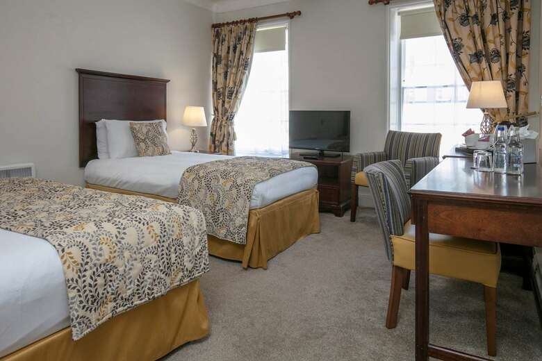 Wessex Royale Hotel