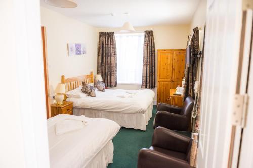 Hostal Queensbridge Hotel