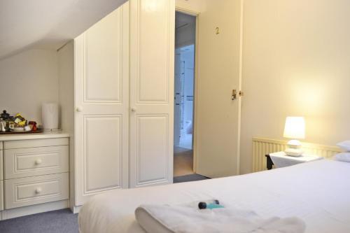 Hostal Garden Cottage Guest House