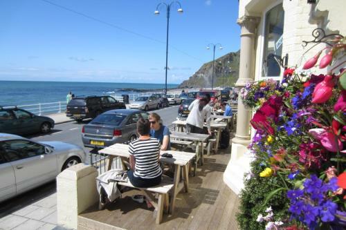 The Glengower Hotel