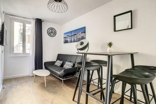 Apartamento C�t� Terrasse En Plein C?ur de Ville