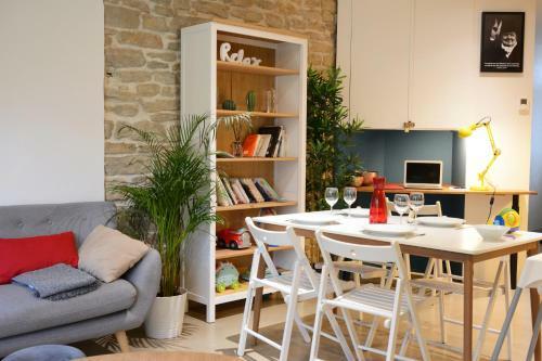 Jolie Maison de Ville Avec Ext�rieur � Dijon