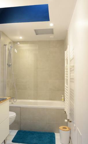 Jolie Maison de Ville Avec Ext�rieur � Dijon