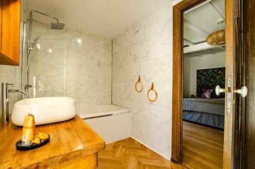 Hostal La Maison T&m