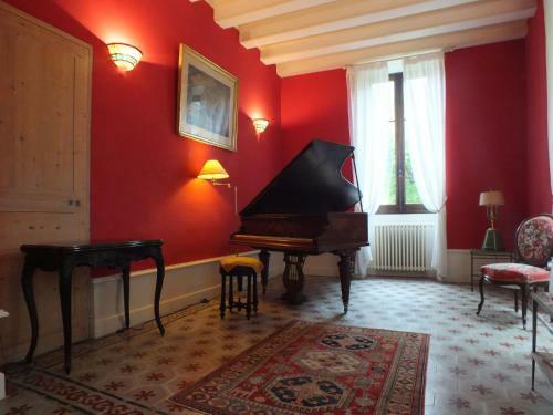 Hostal Chateau Du Donjon