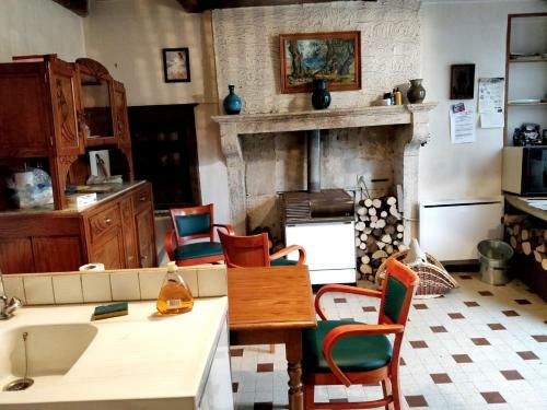Maison D'une Chambre Avec Wifi A Echalot