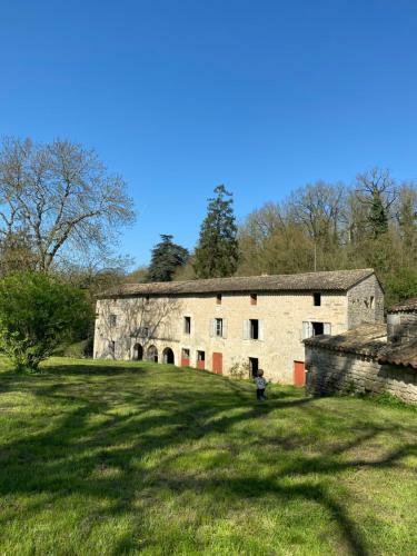 Ch�teau Des Loups - Les Cypr�s