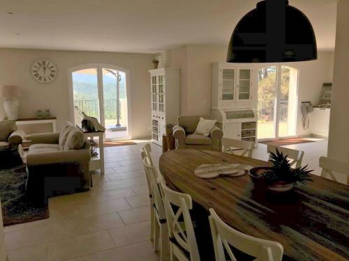 Contemporary Villa In Le Plan-de-la-tour With Pool