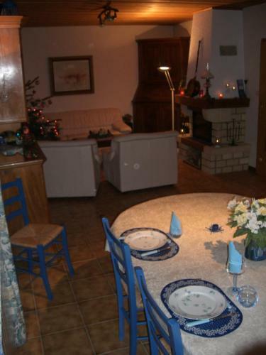 Bed & Breakfast Chambre Et Table D'h�tes Du Chant Des Sources