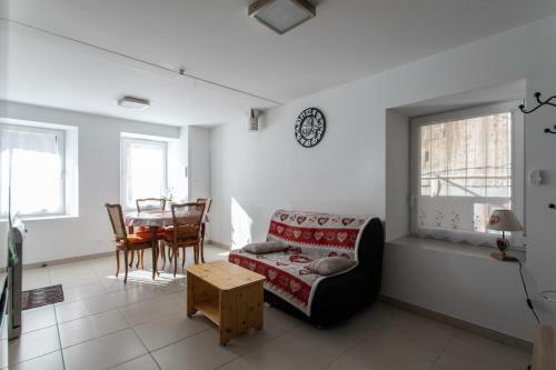 Apartamento Rez-de-chauss�e Centre Ville D'embrun 3 �toiles