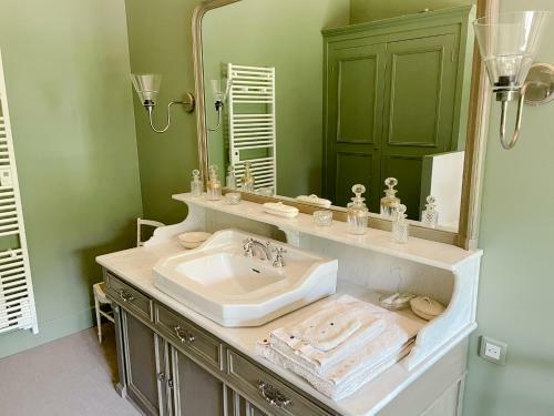Hostal Ch�teau Du Domaine Du R�veillon