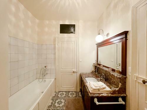 Hostal Ch�teau Du Domaine Du R�veillon