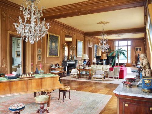 Hostal Ch�teau Du Domaine Du R�veillon