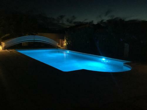 G�te Avec Piscine Lou Min�stra�