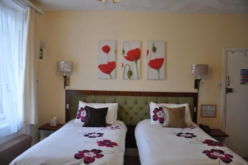 Hostal Adelaide House
