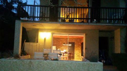 Au Paradis Des Grillons