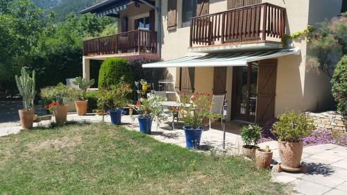 Au Paradis Des Grillons