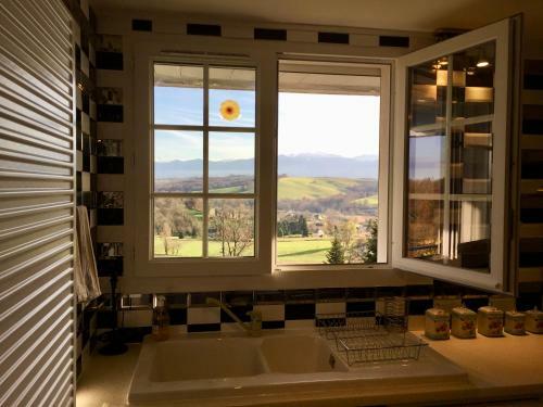 Apartamento G�tes de La Maison Bleue D'estialescq
