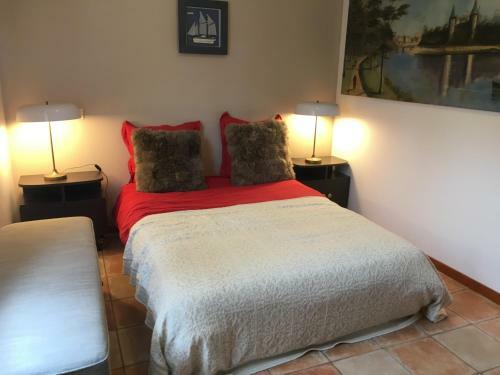 Maisonnette � Etables : La Jaune
