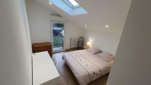 Chambre Avec Salle D'eau En Rez De Chauss�e 10 Min Gare Et Centre Ville