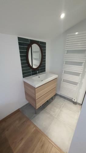 Chambre Avec Salle D'eau En Rez De Chauss�e 10 Min Gare Et Centre Ville