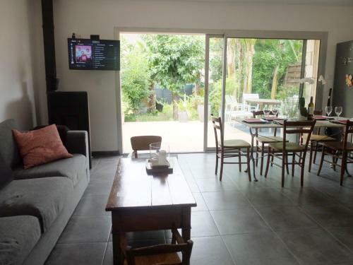 Charmante �choppe Pr�s De Bordeaux (eysines)