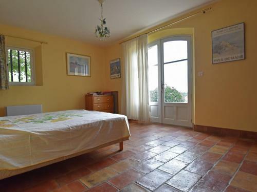Quaint Villa In Seillans With Swimming Pool