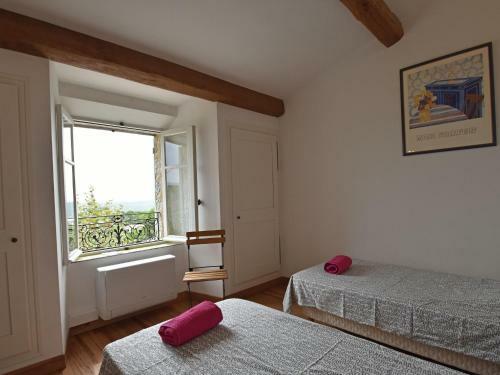 Quaint Villa In Seillans With Swimming Pool