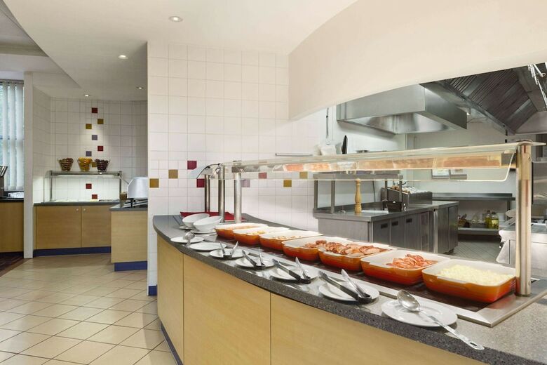 Hotel Ramada London North