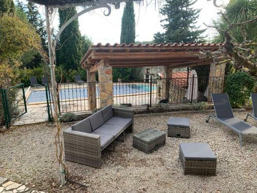 La Villa Des Six Ifs - Le M�rier