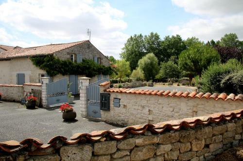 Hostal Chambre D'hotes Le Lavoir