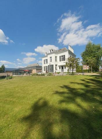 Bed & Breakfast Chambres D'h�tes Des Rouets