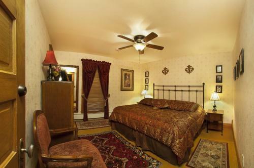 Posada Elk Mountain Hotel And Restaurant
